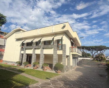 Villa Bifamiliare in vendita via Giovanni XXIII Villa Bifamiliare in vendita via Giovanni XXIII